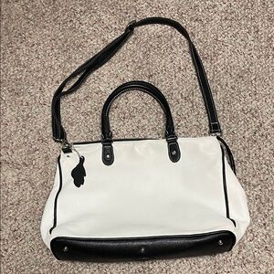 Roots leather xl Two-Tone White and Black Women’s Shoulder/crossbody Bag